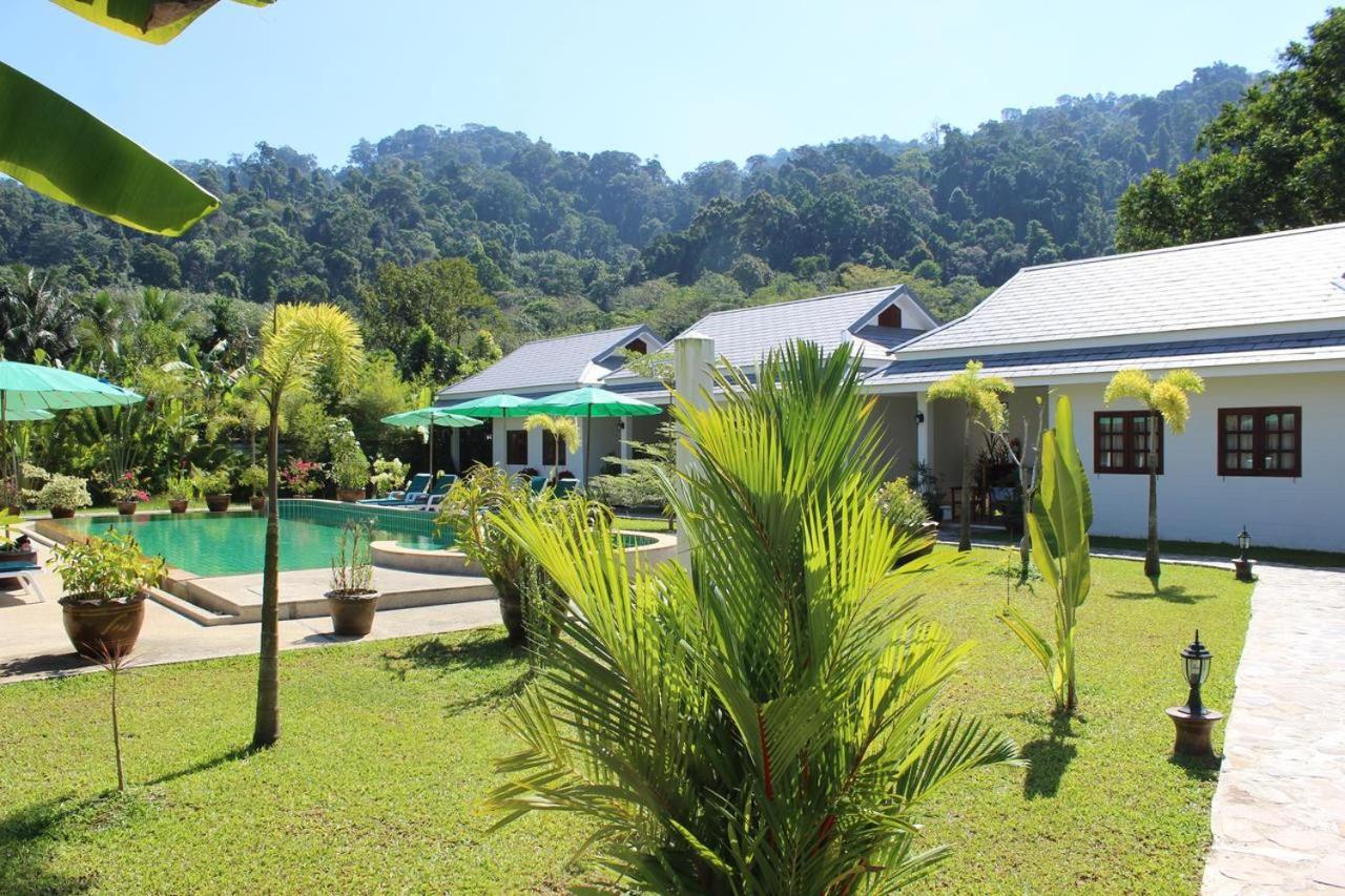 Villa Colina Khao Lak Rooms And Bungalows - Adults Only Eksteriør bilde